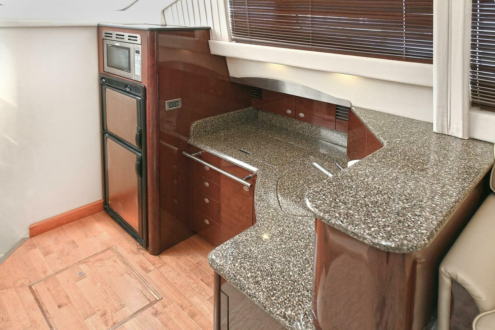 2008 Sea Ray 44 Sedan Bridge