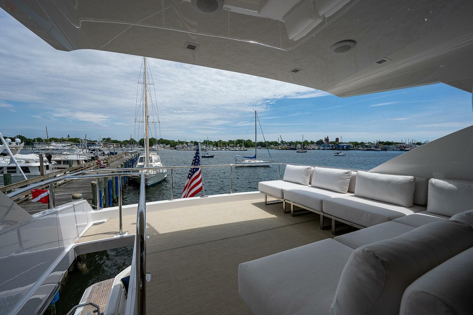 Viking 75 MIRAGE -  Flybridge Aft Deck