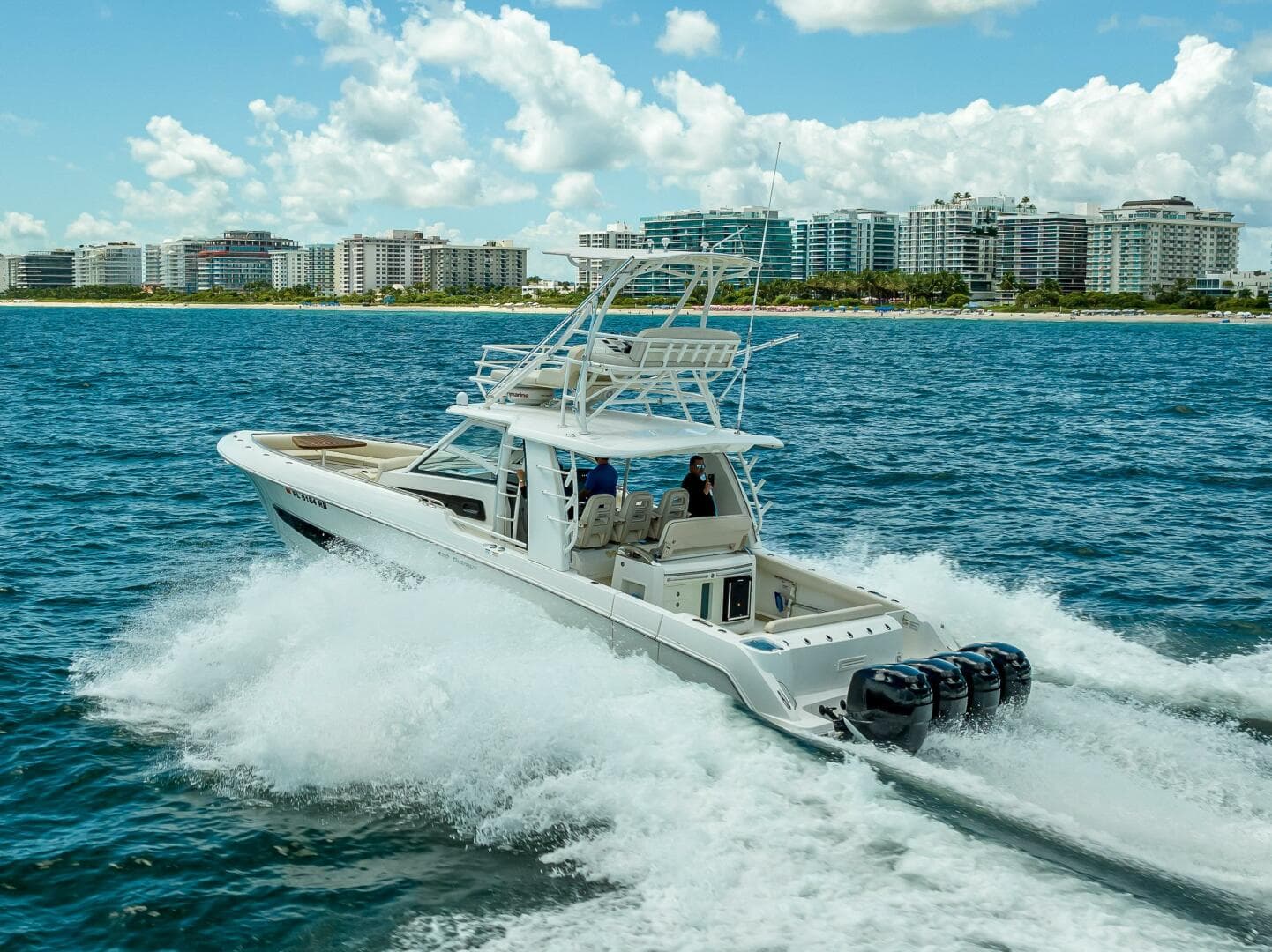 2016 Boston Whaler 