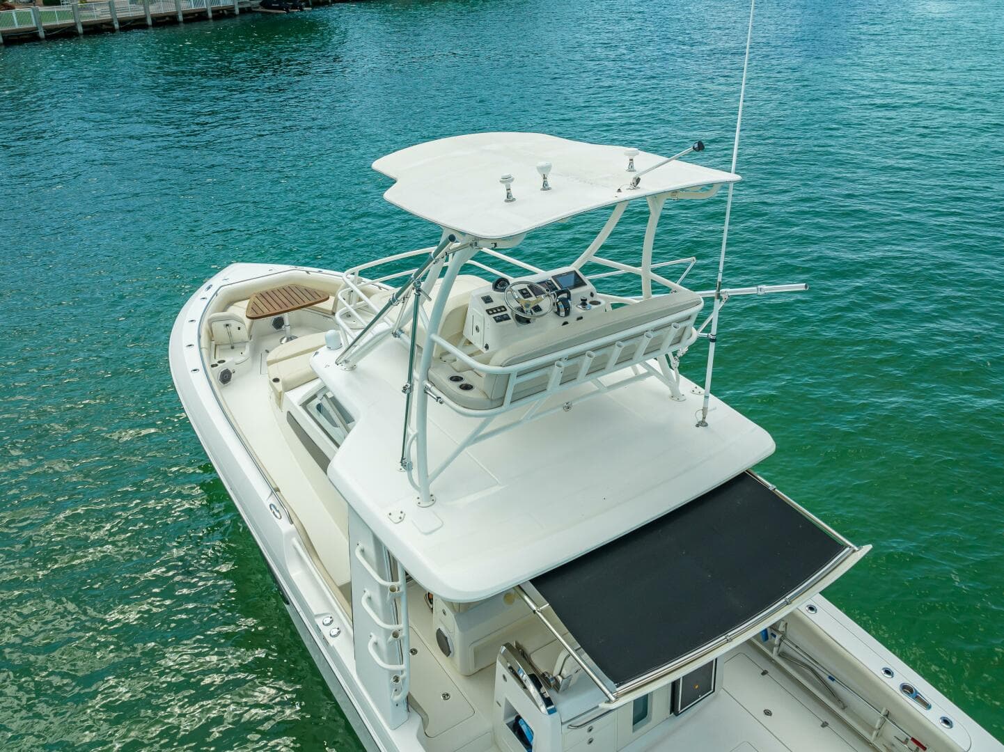 2016 Boston Whaler 