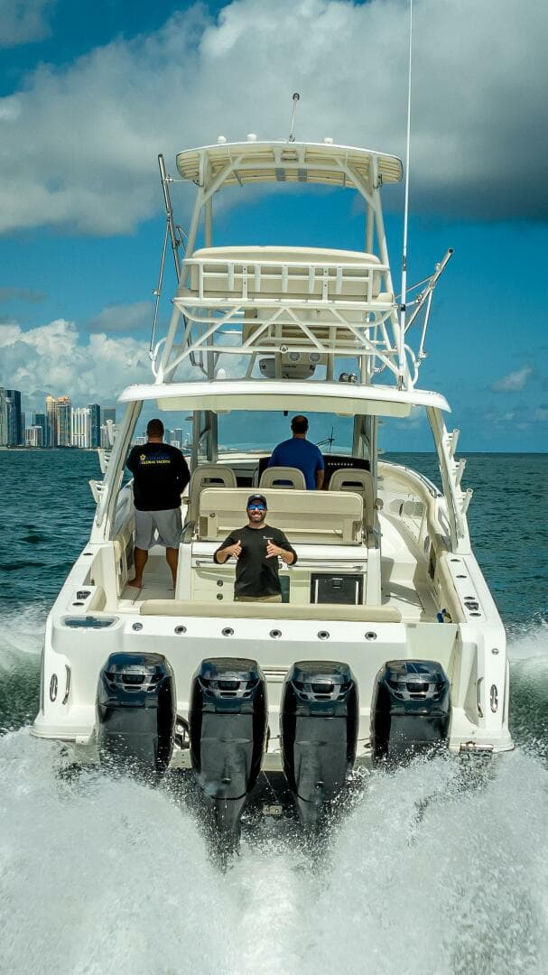 2016 Boston Whaler 