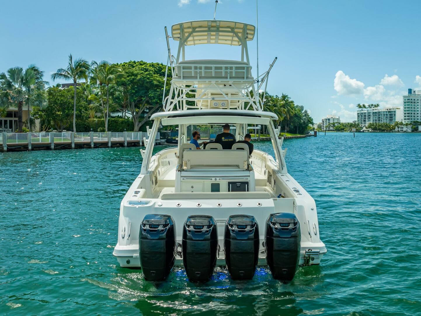 2016 Boston Whaler 