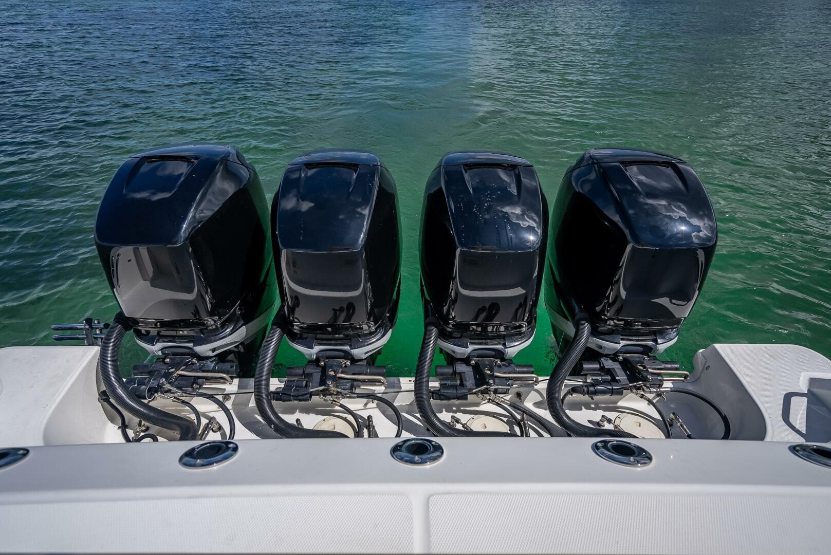 2016 Boston Whaler 