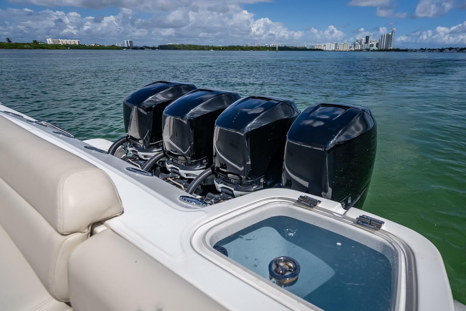 2016 Boston Whaler 