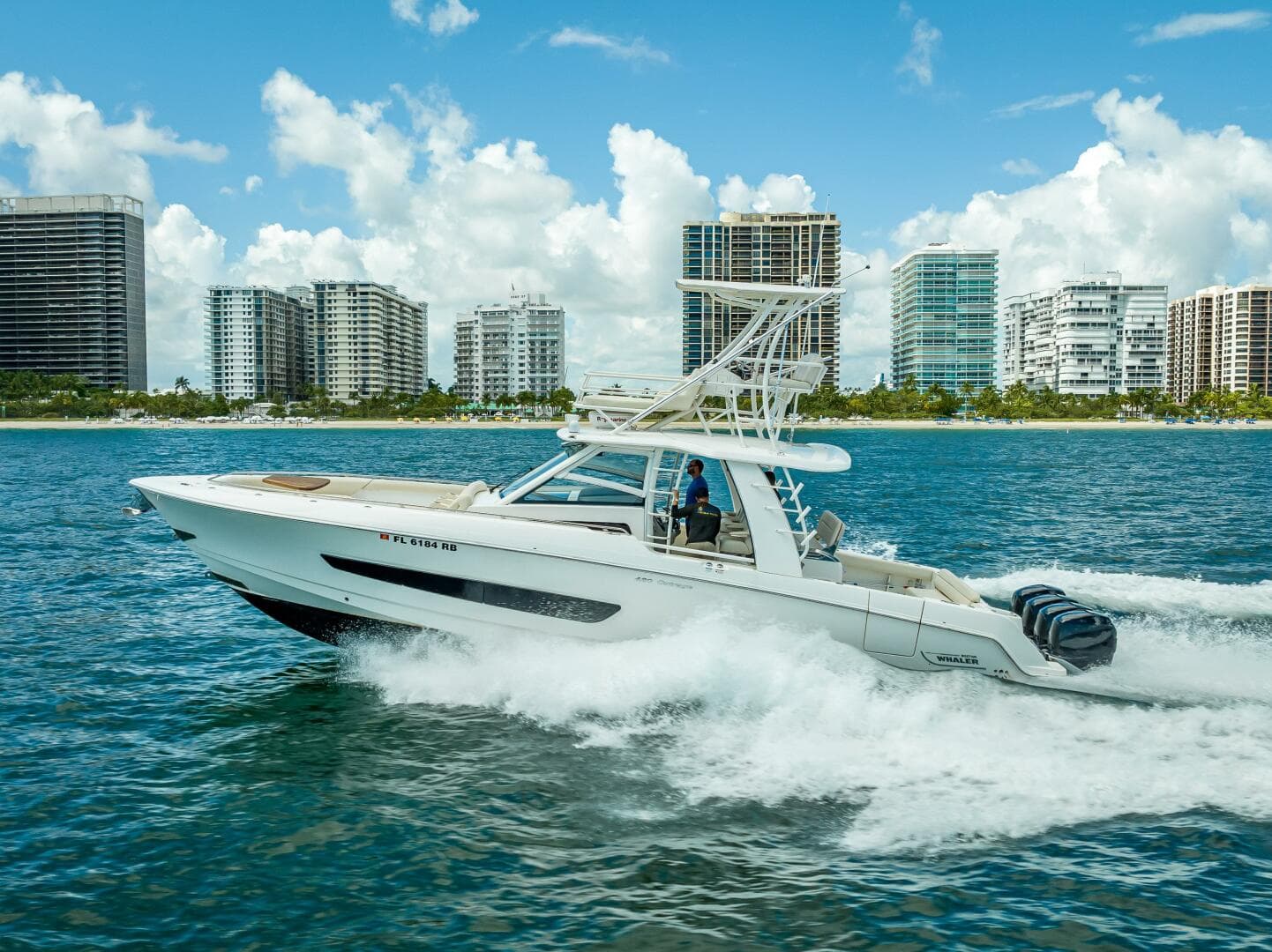 2016 Boston Whaler 
