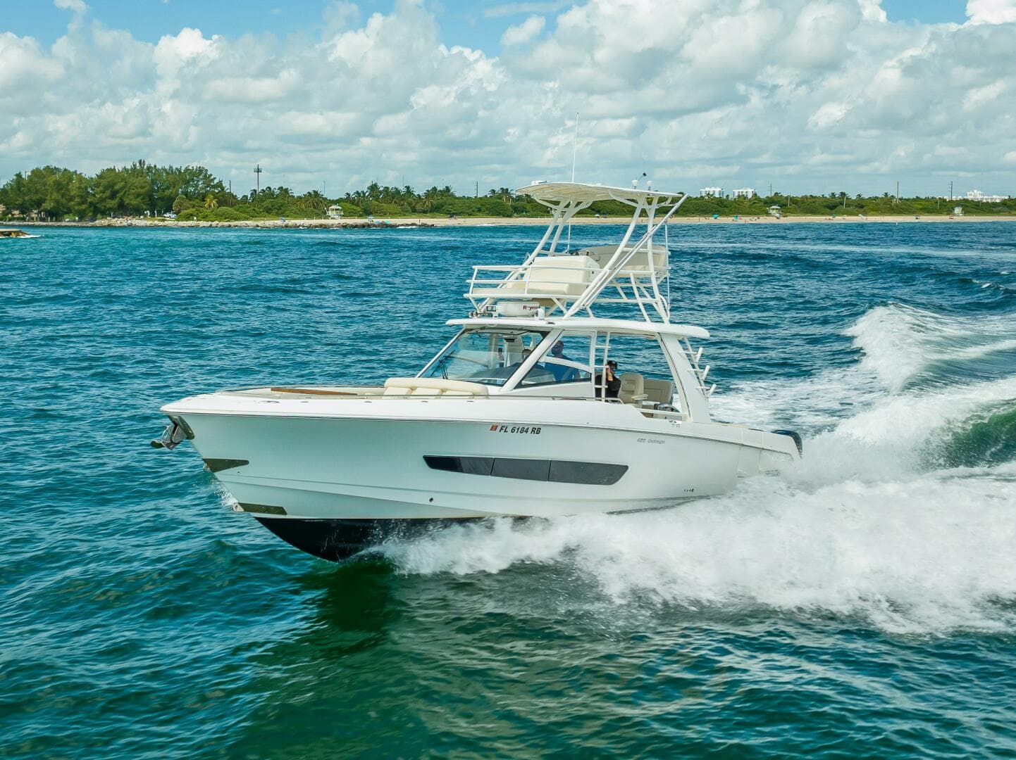 2016 Boston Whaler 