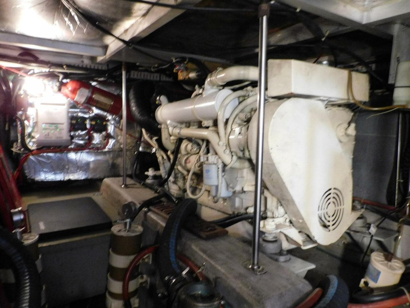 1993 Carver 445 Aft Cabin Motor Yacht