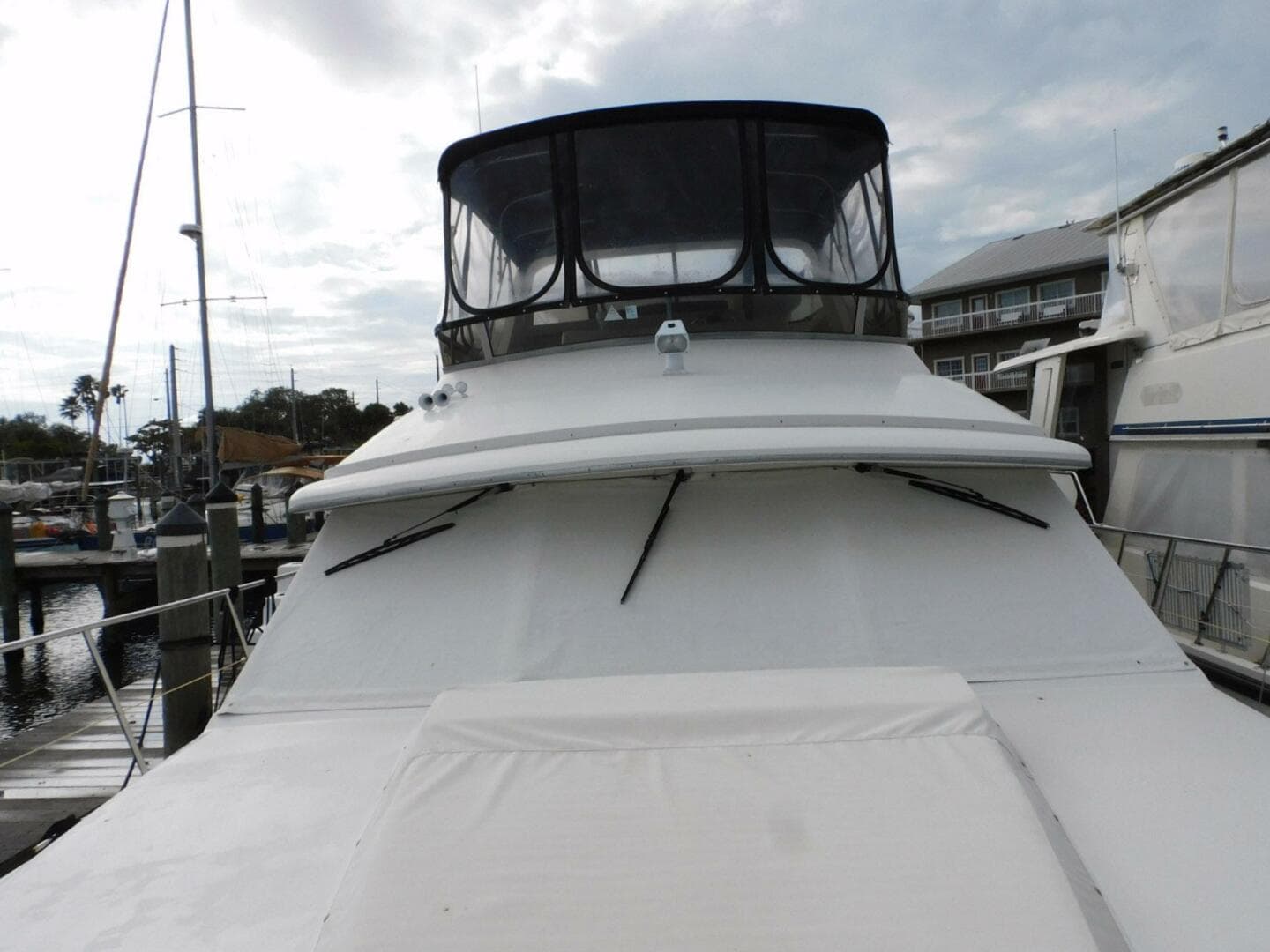 1993 Carver 445 Aft Cabin Motor Yacht