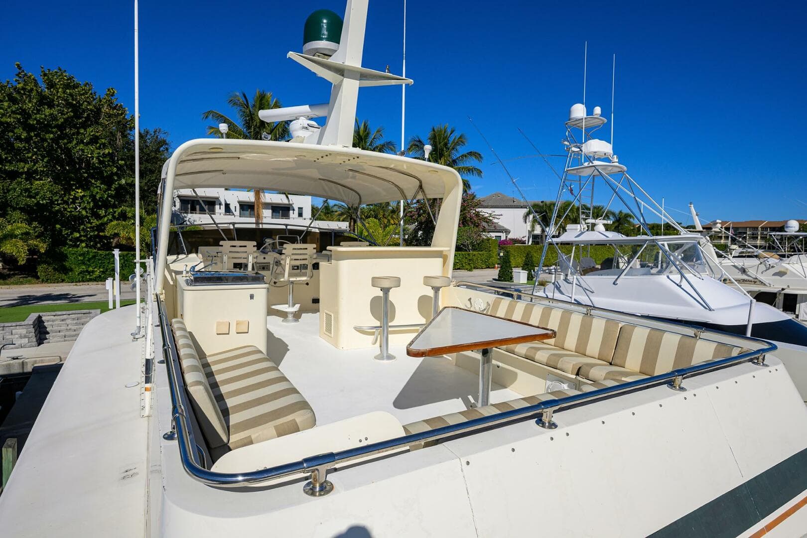 Hatteras 63 - Phantom - Flybridge