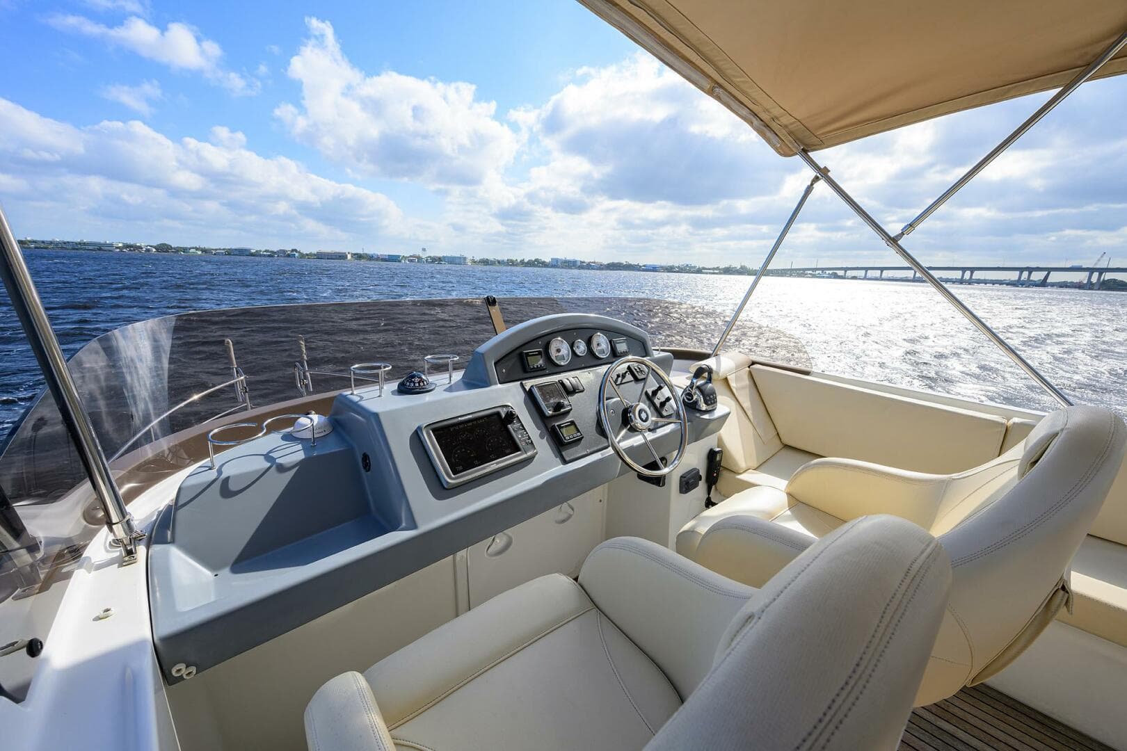 Beneteau 44 Stellar Seascape  - Bridge Electronics