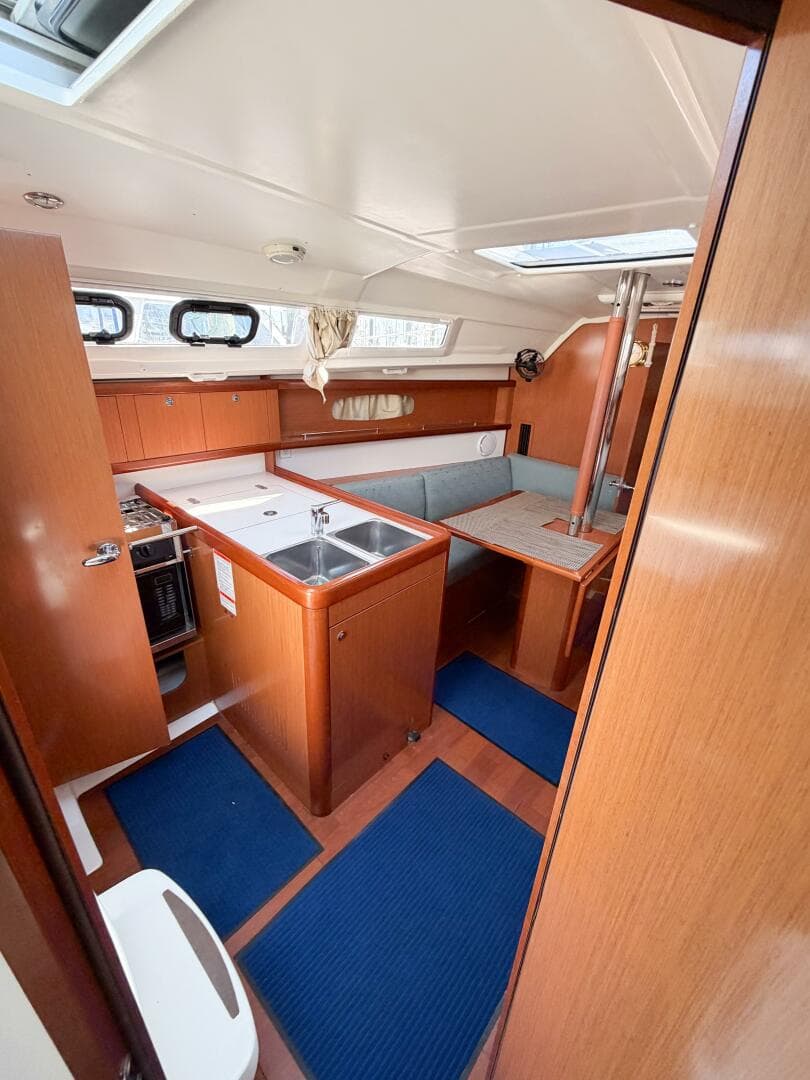 2009 Beneteau Oceanis 31