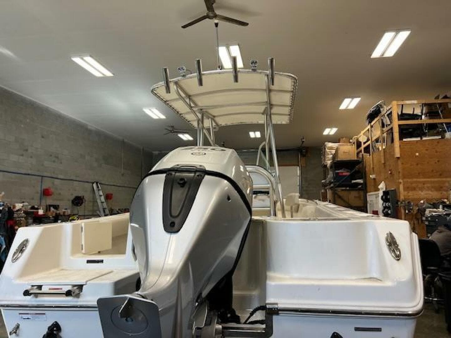 2023 Sailfish 220 CC