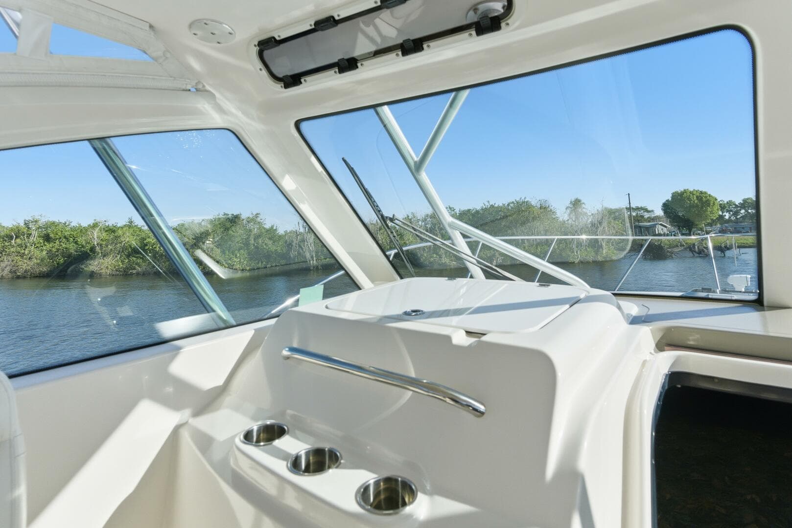 Tiara 31 Serenity- Passenger Seating