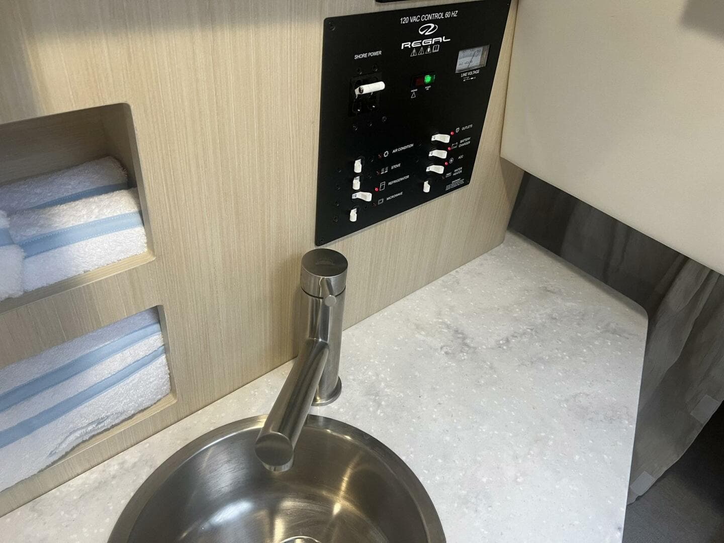 2024 Regal 26 Express