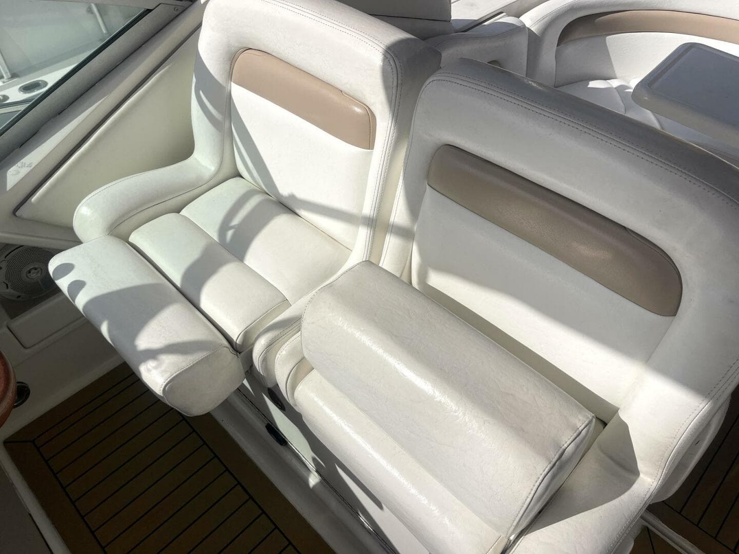 2004 Sea Ray Sundancer 320