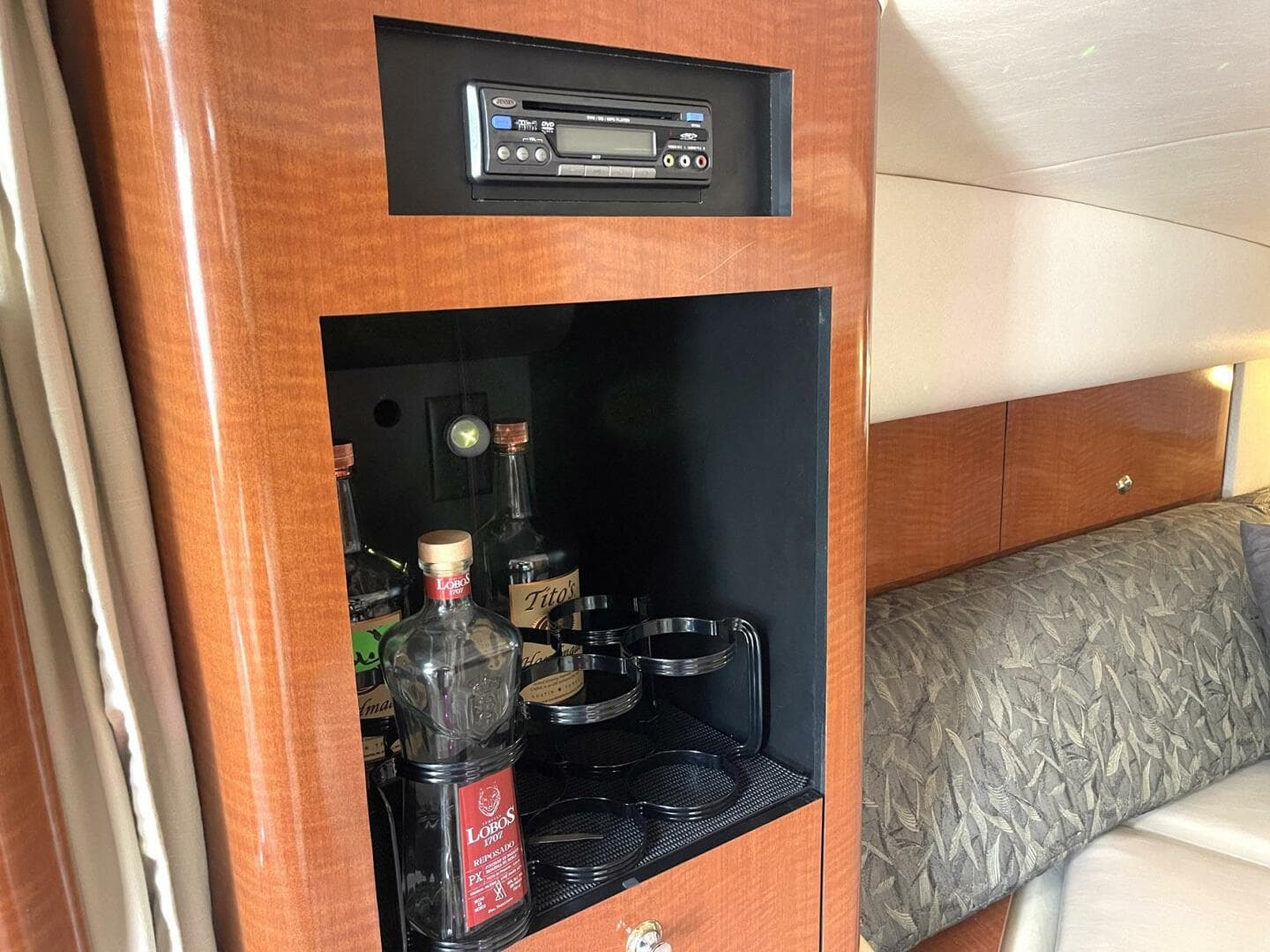 2004 Sea Ray Sundancer 320