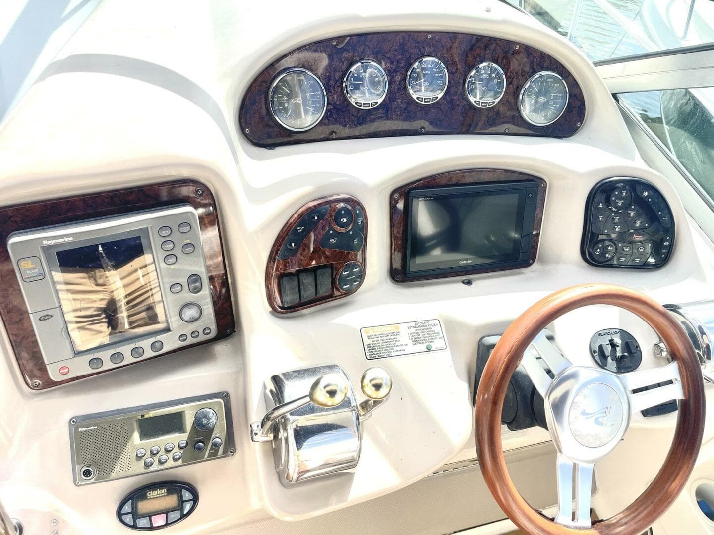 2004 Sea Ray Sundancer 320