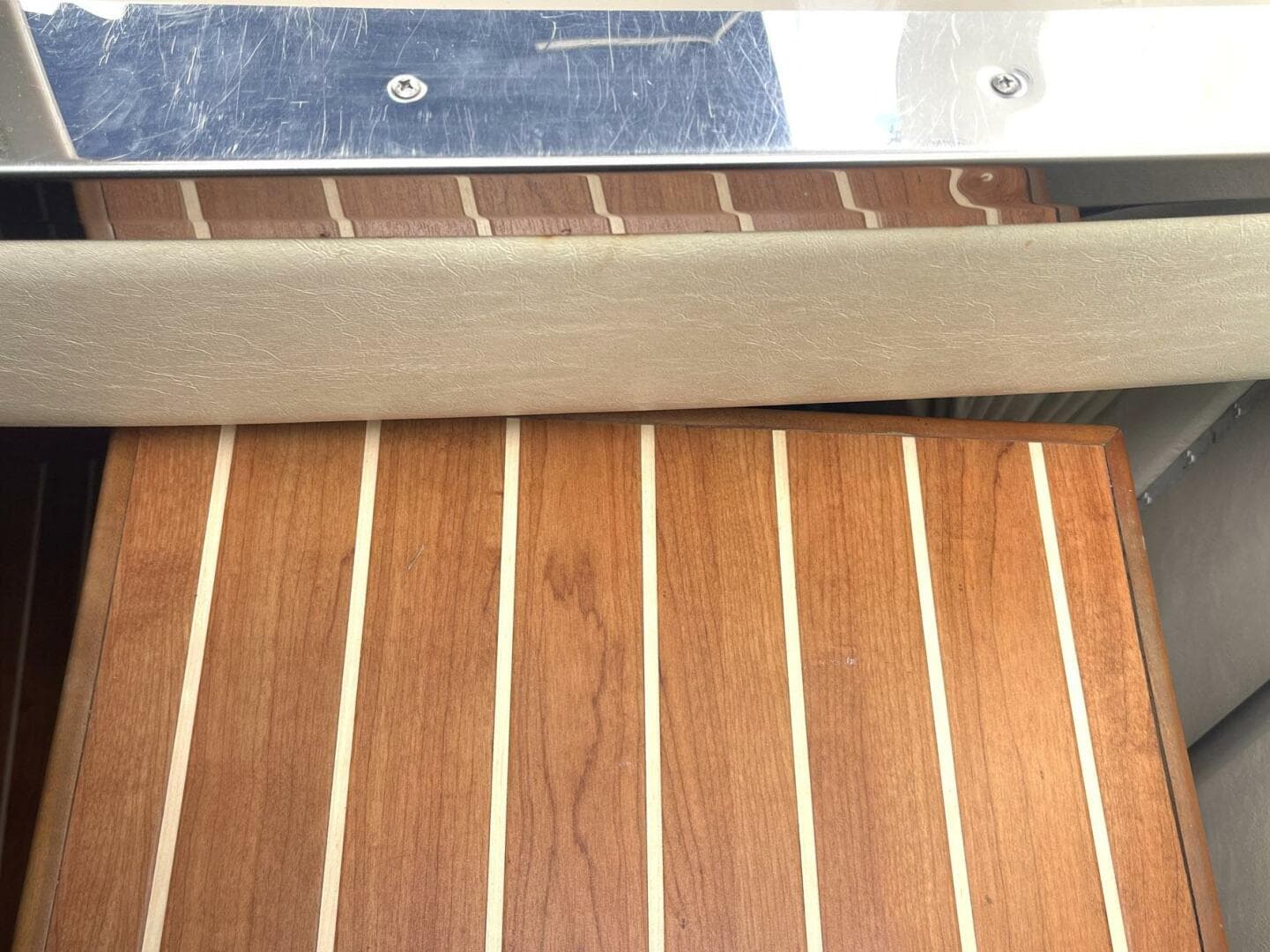 2004 Sea Ray Sundancer 320