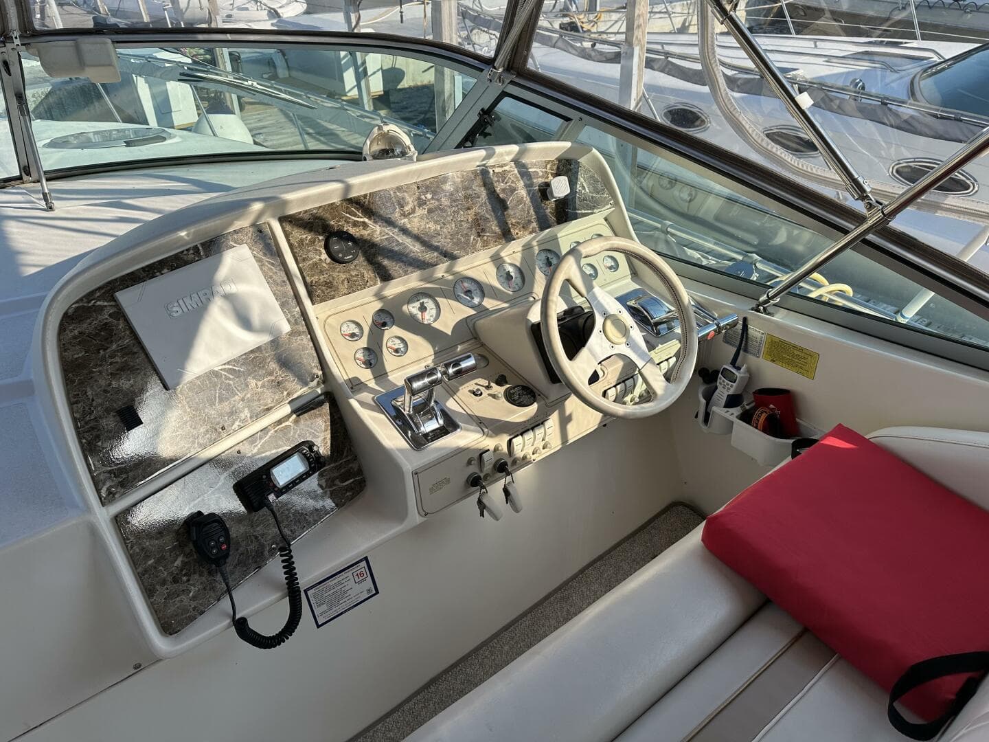 1995 Cruisers 3570 Esprit