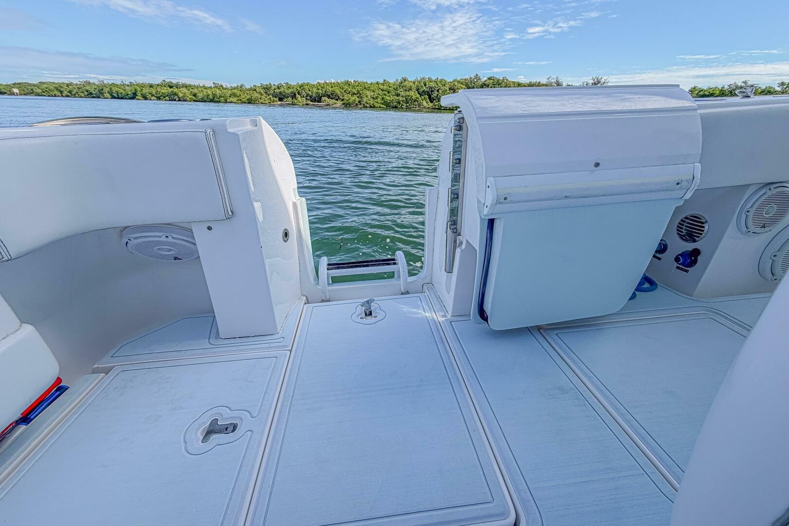 2018 Intrepid 407 Cuddy