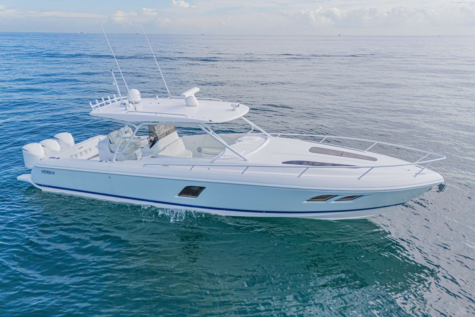 2018 Intrepid 407 Cuddy