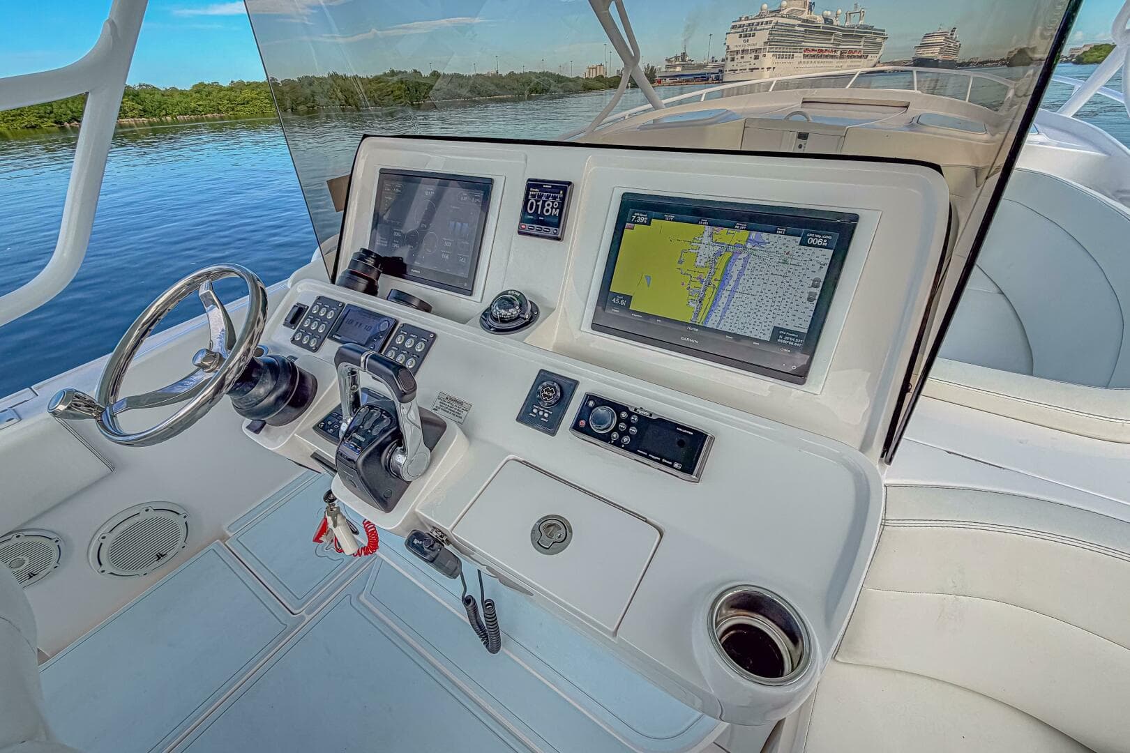 2018 Intrepid 407 Cuddy