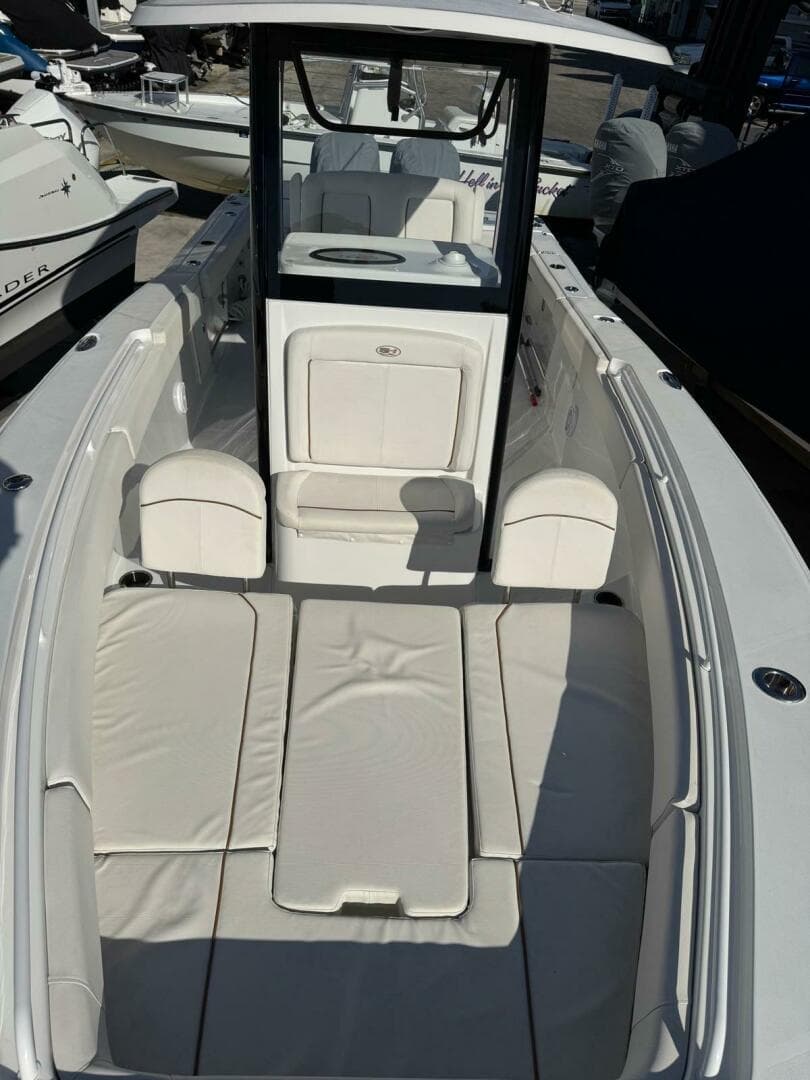 2022 Sea Hunt 27 Gamefish Forward Seating