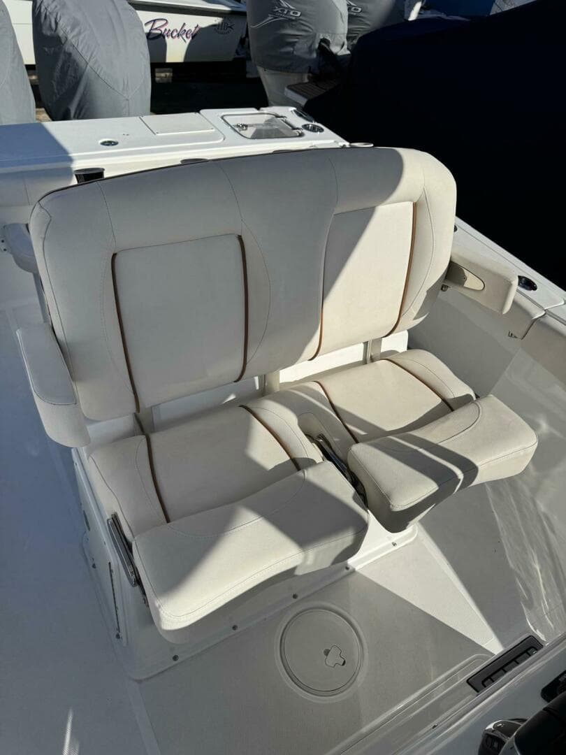 2022 Sea Hunt 27 Gamefish Forward Seating