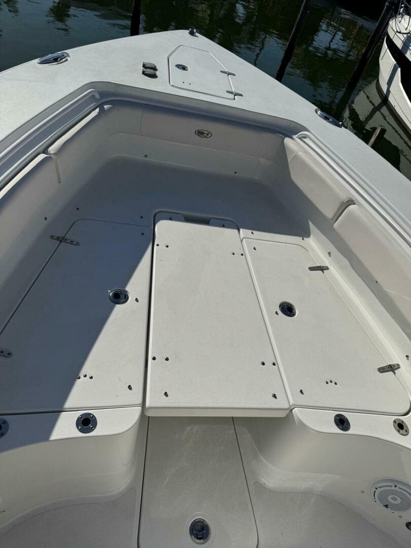 2022 Sea Hunt 27 Gamefish Forward Seating