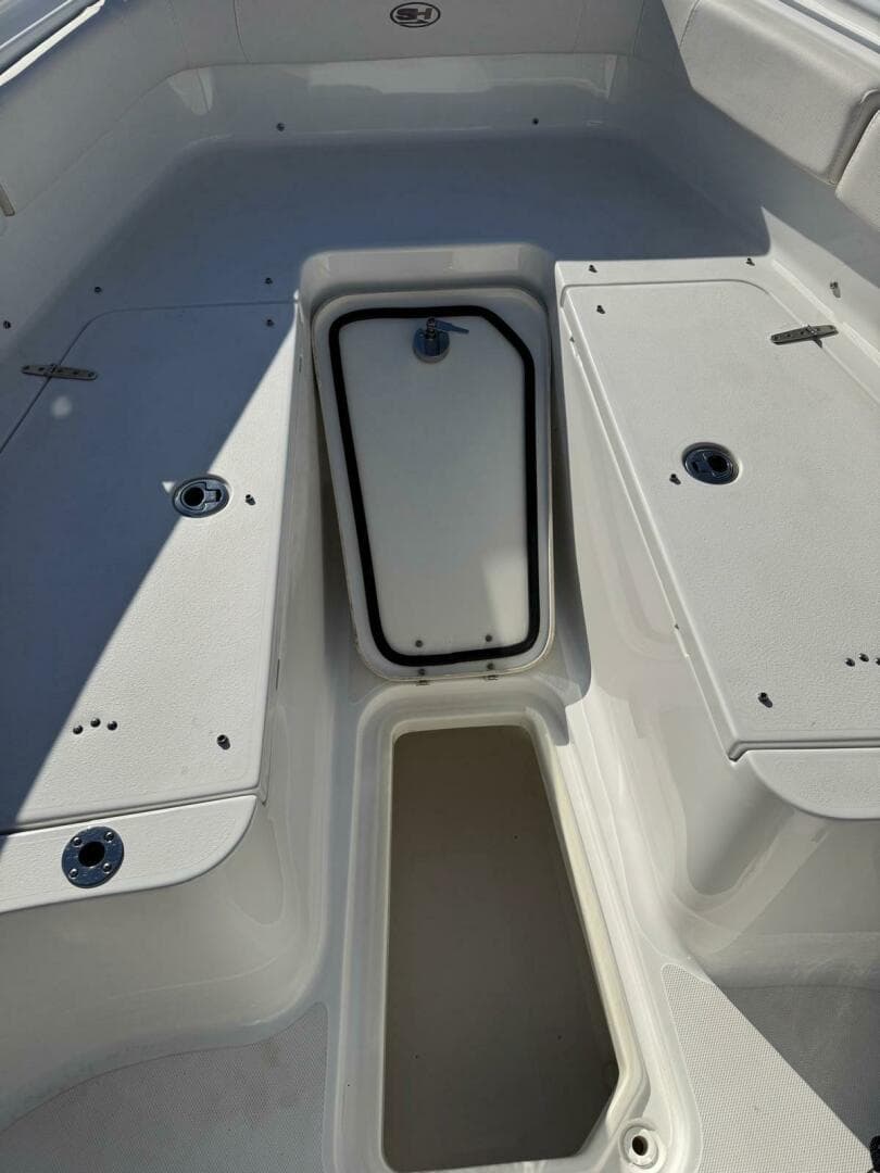 2022 Sea Hunt 27 Gamefish Forward Seating