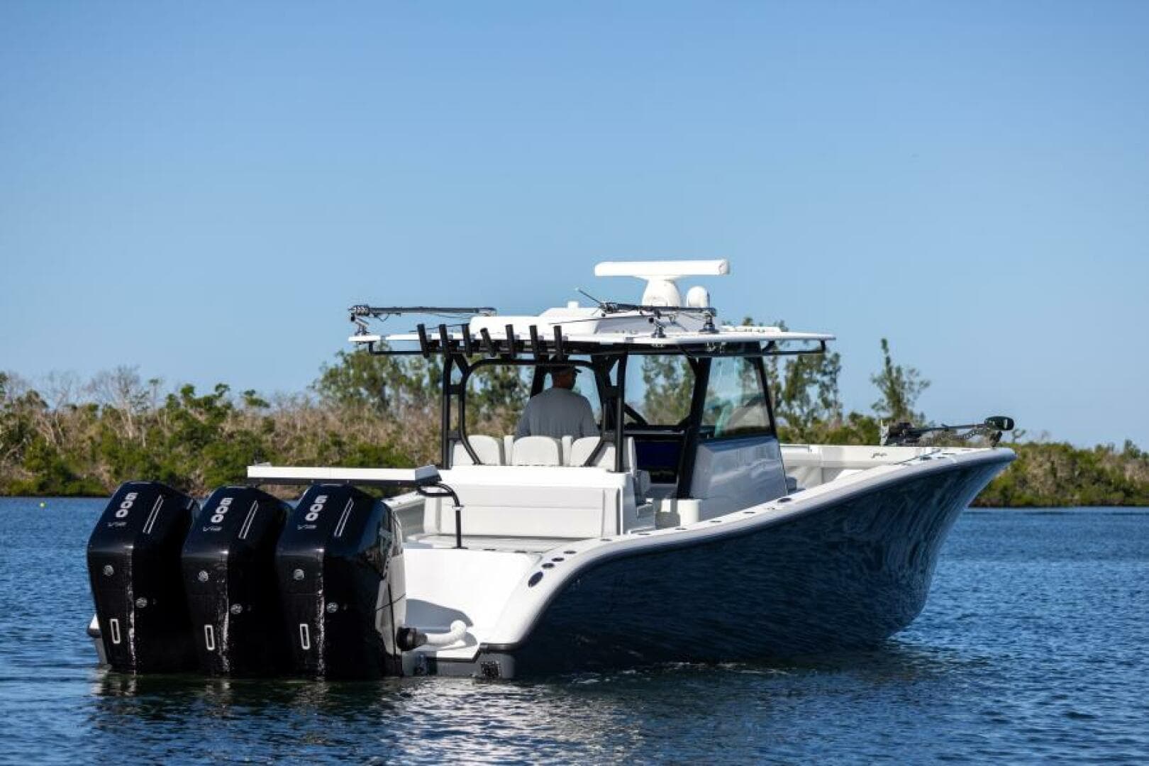 2023 Yellowfin 42 OFFSHORE
