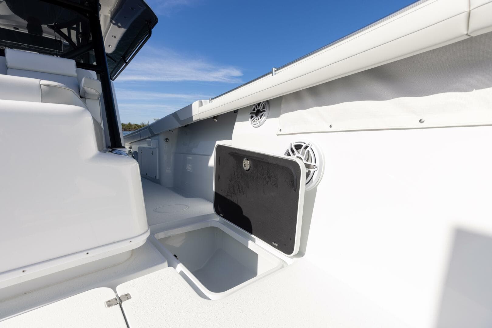 2023 Yellowfin 42 OFFSHORE