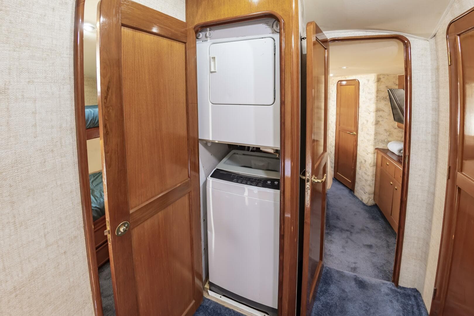 2001 Ocean Yachts 52 SUPER SPORT