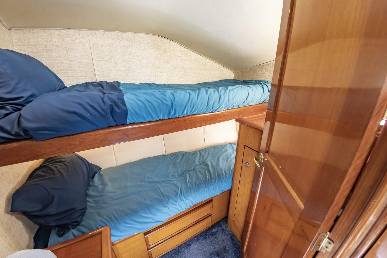 2001 Ocean Yachts 52 SUPER SPORT