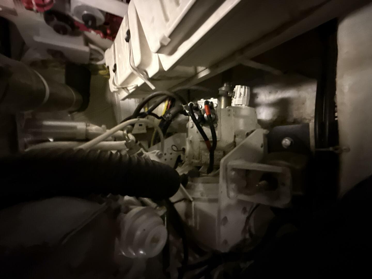 2004 Carver 460 voyager