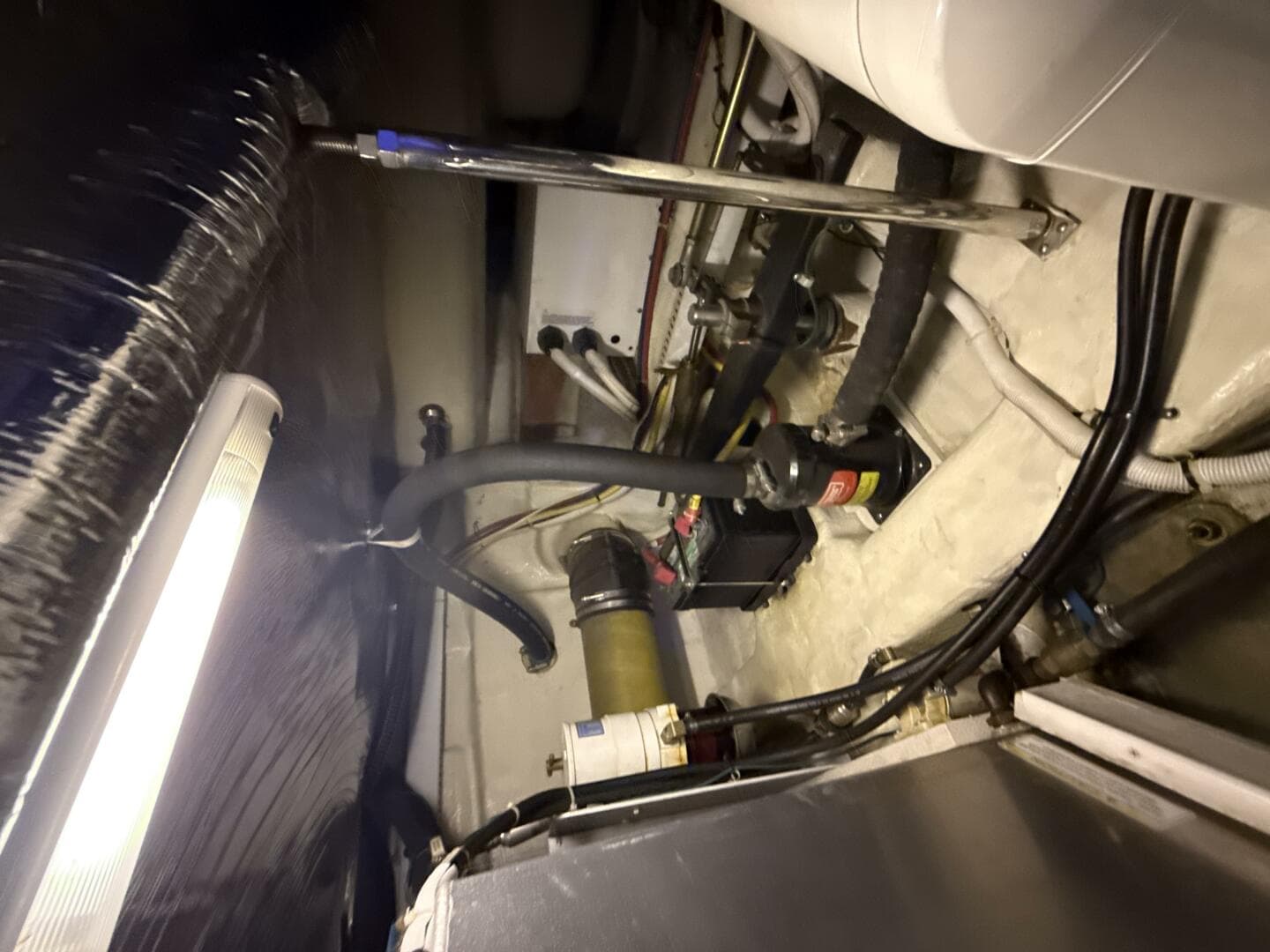 2004 Carver 460 voyager