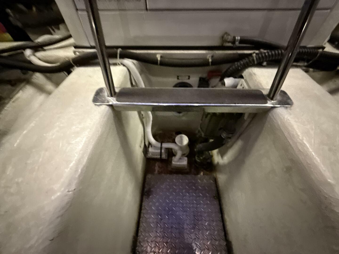 2004 Carver 460 voyager