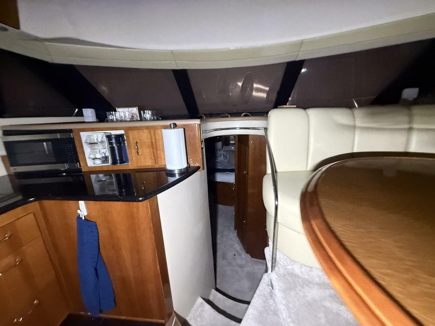 2004 Carver 460 voyager