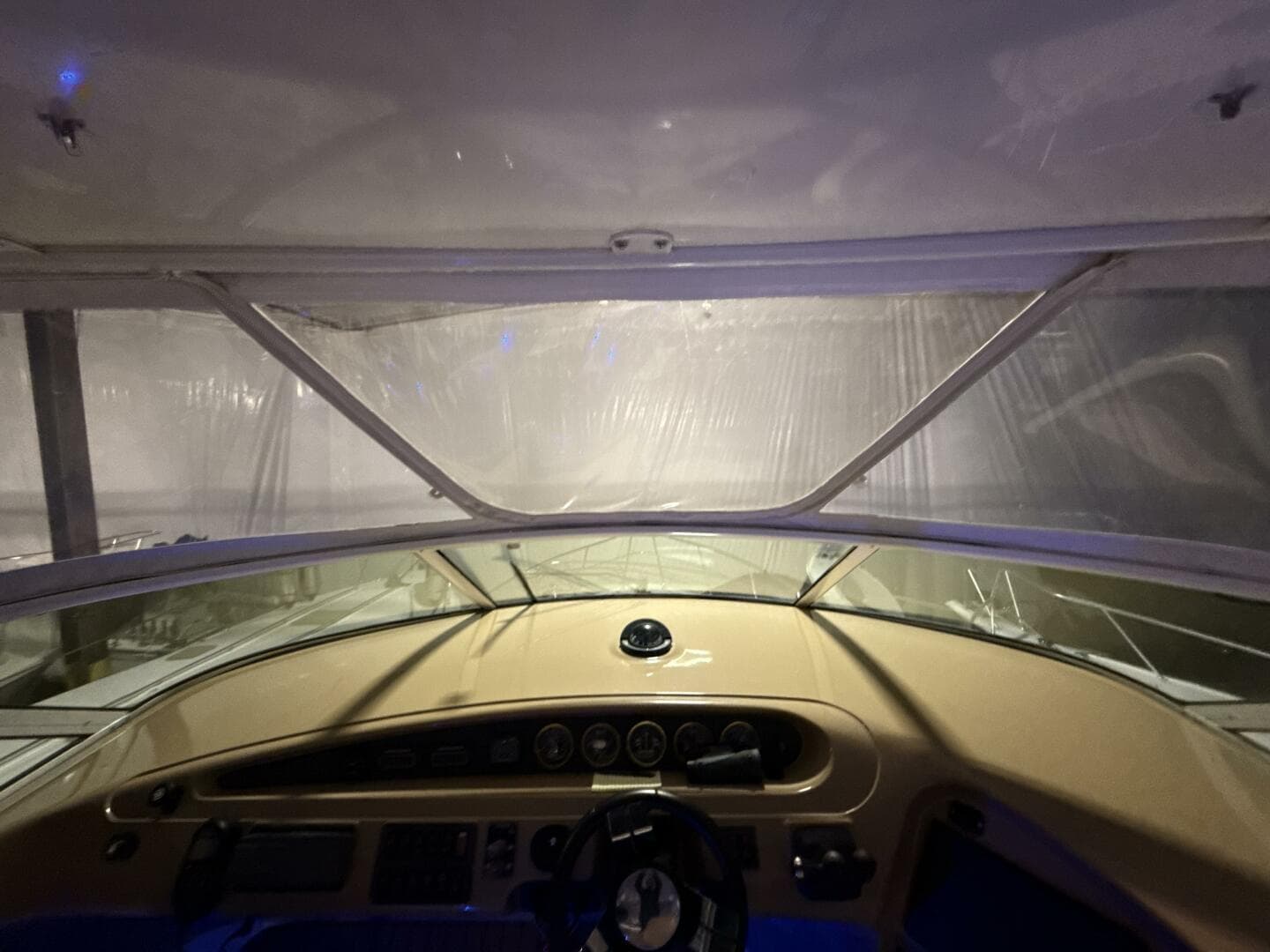 2004 Carver 460 voyager