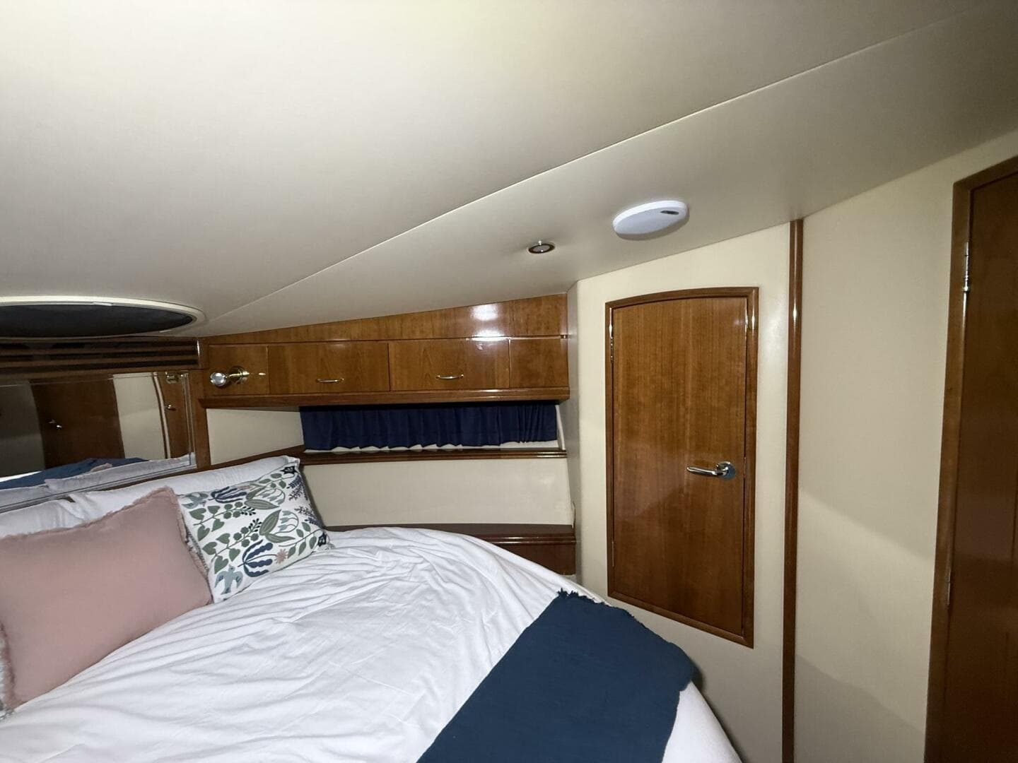 2004 Carver 460 voyager