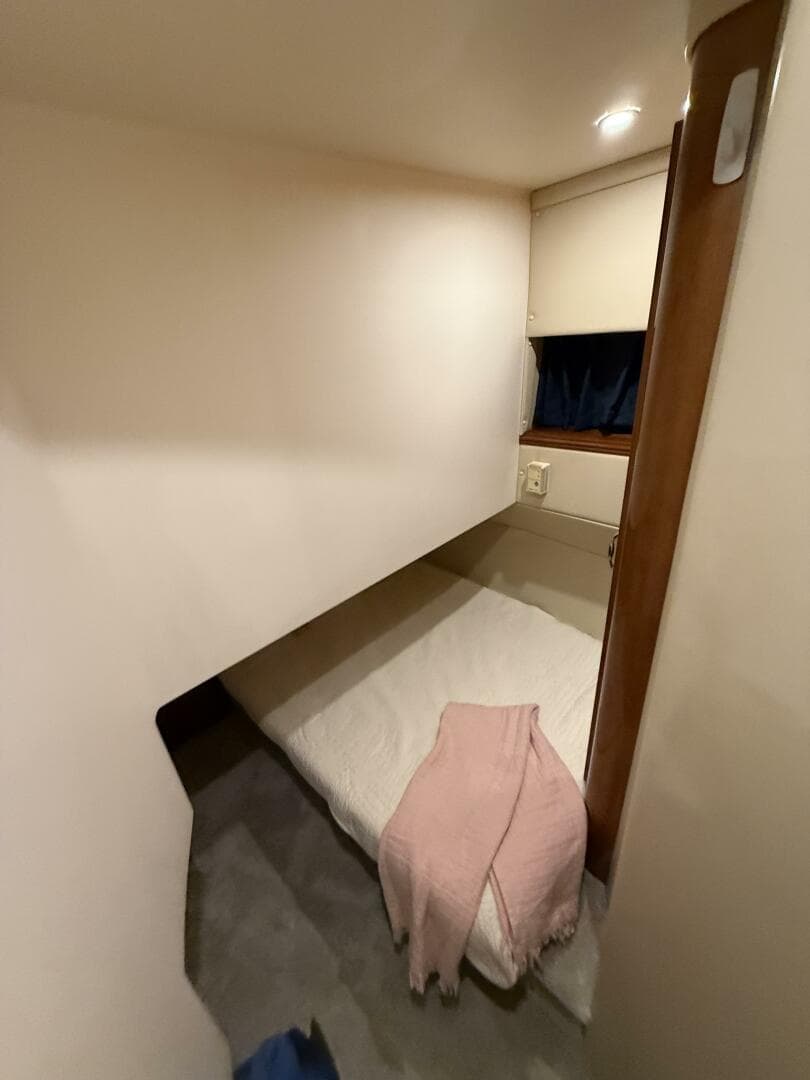 2004 Carver 460 voyager