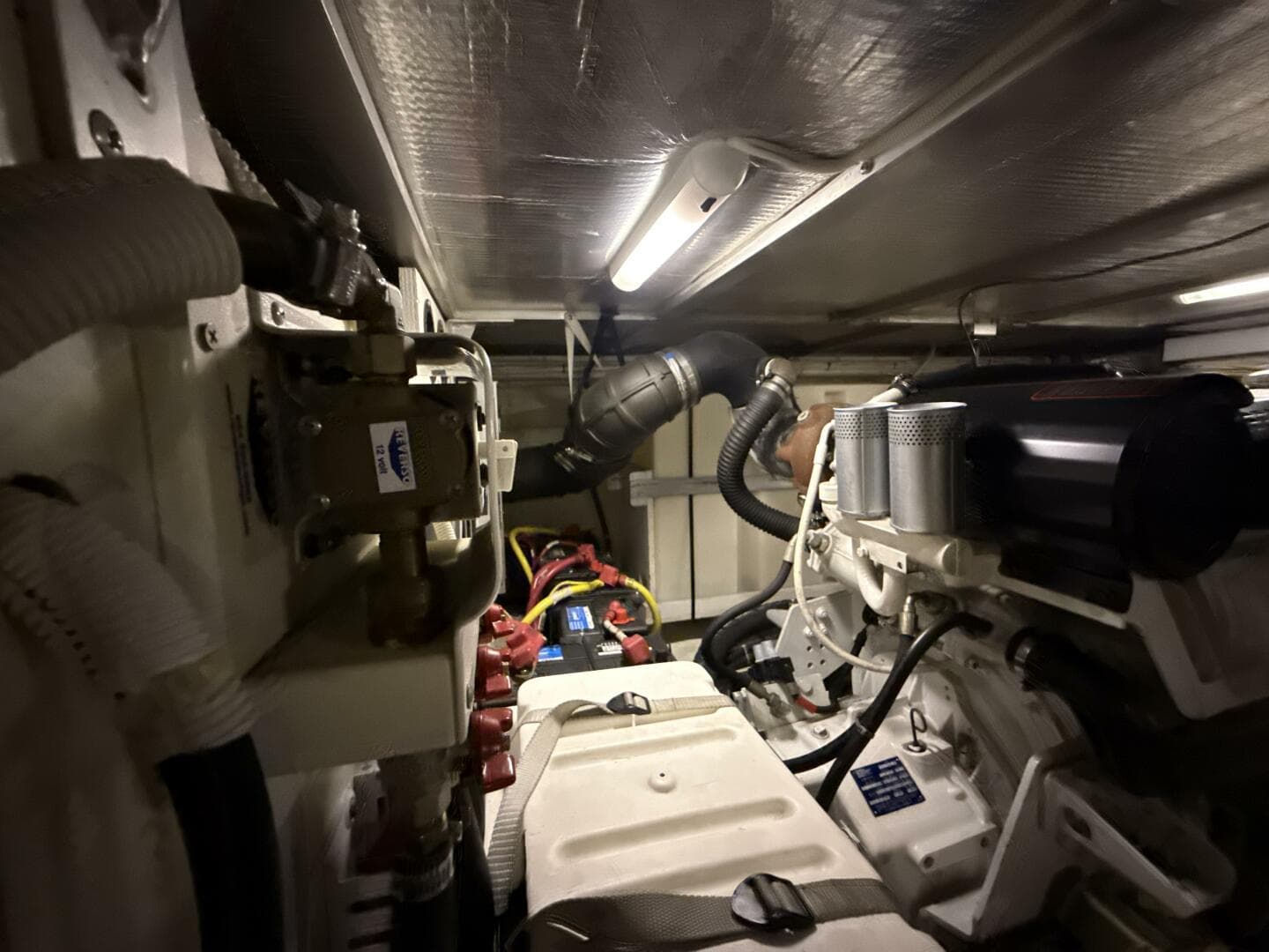 2004 Carver 460 voyager