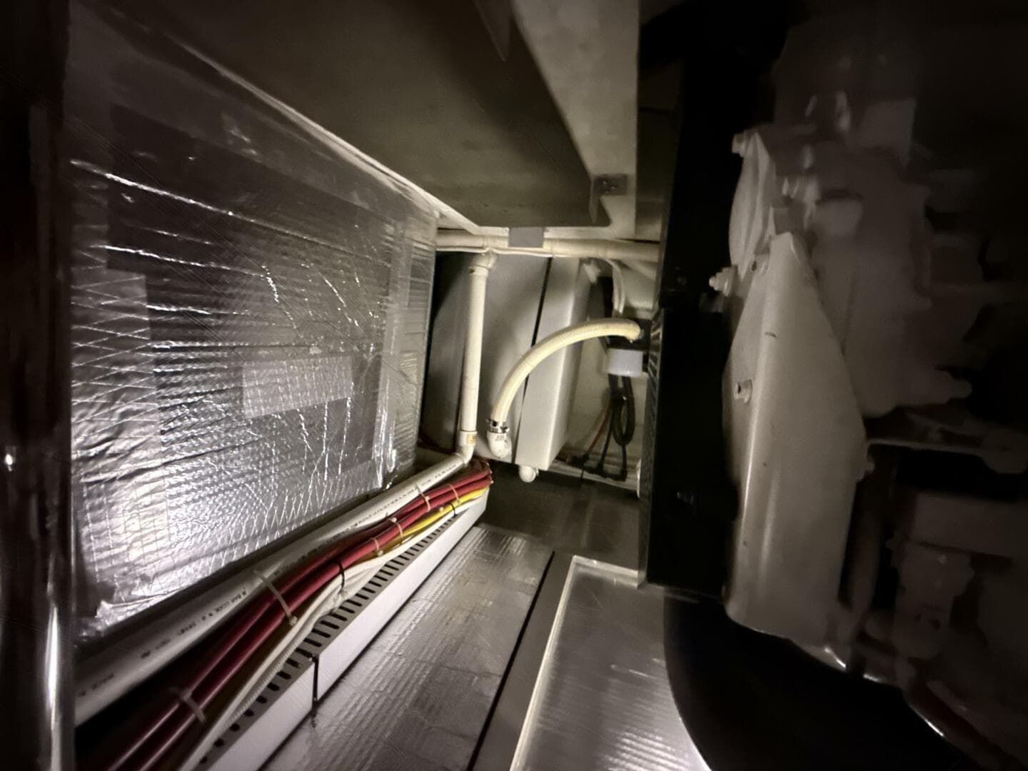 2004 Carver 460 voyager