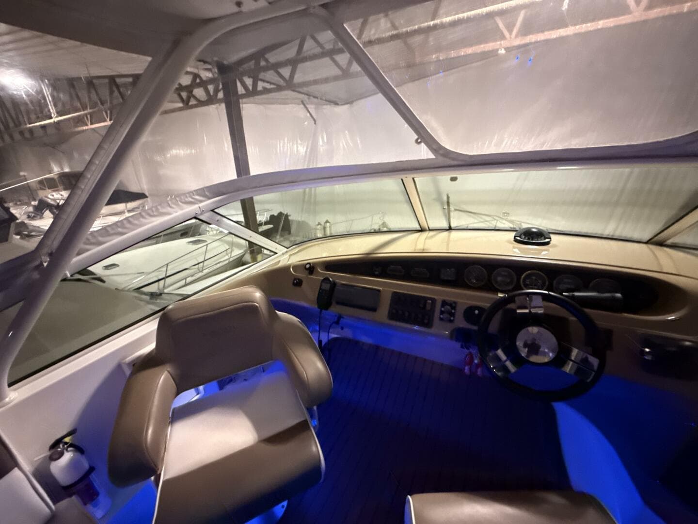 2004 Carver 460 voyager