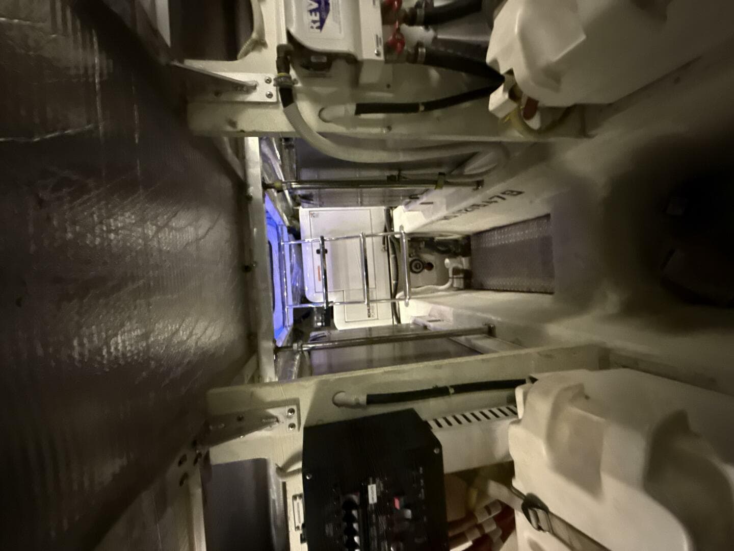 2004 Carver 460 voyager