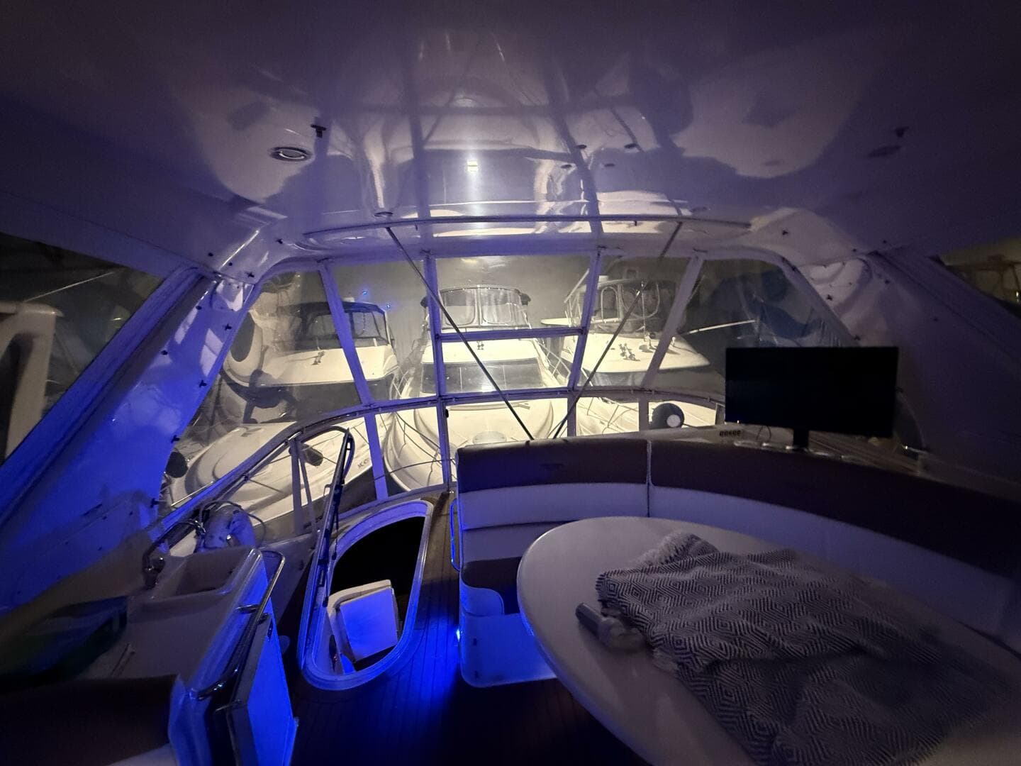 2004 Carver 460 voyager