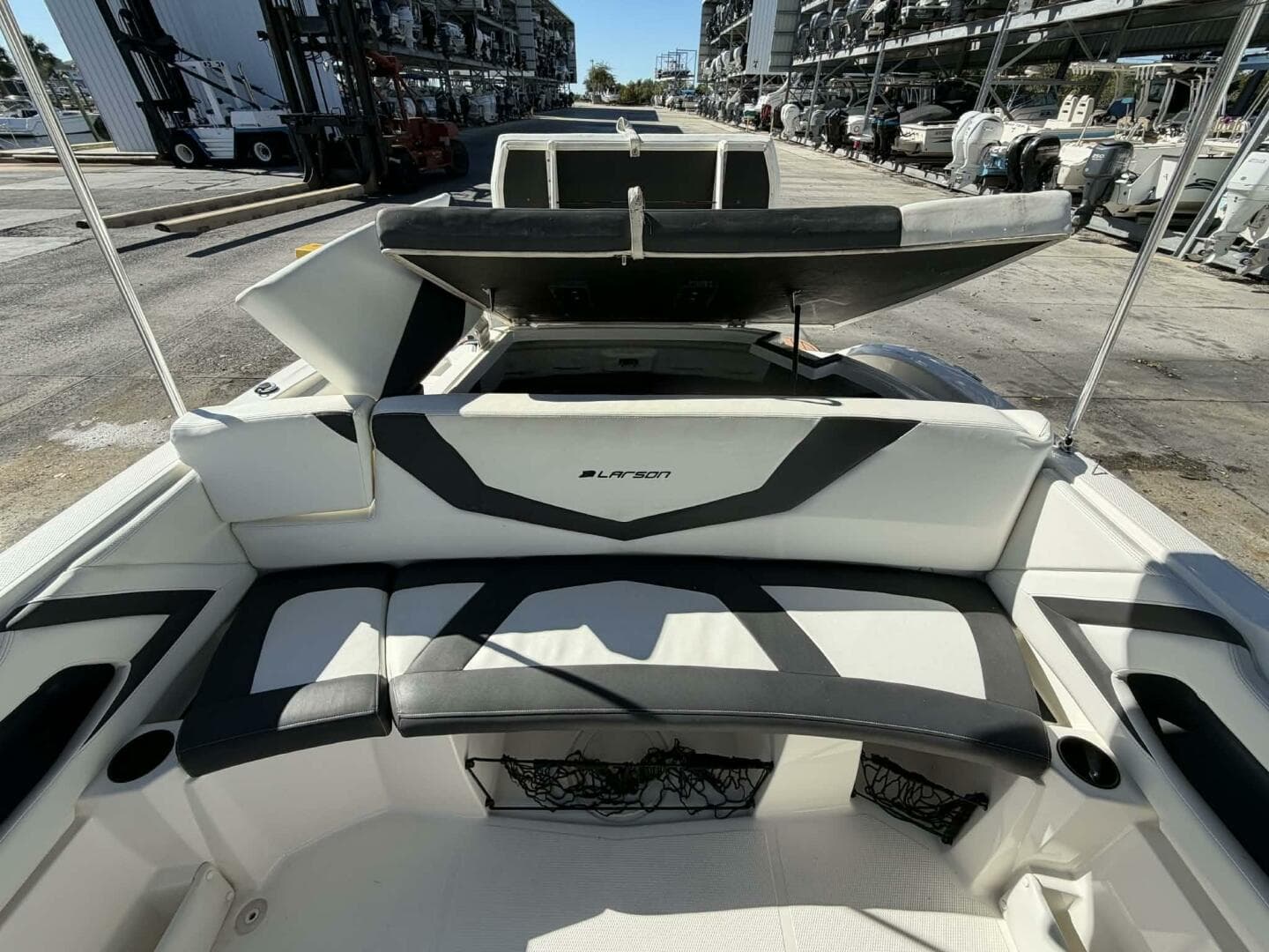 2015 Larson LX 225S IO