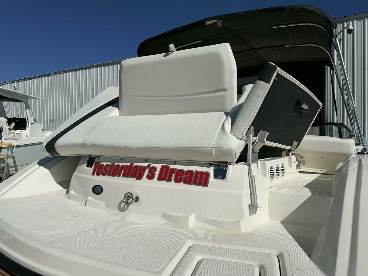 2015 Larson LX 225S IO