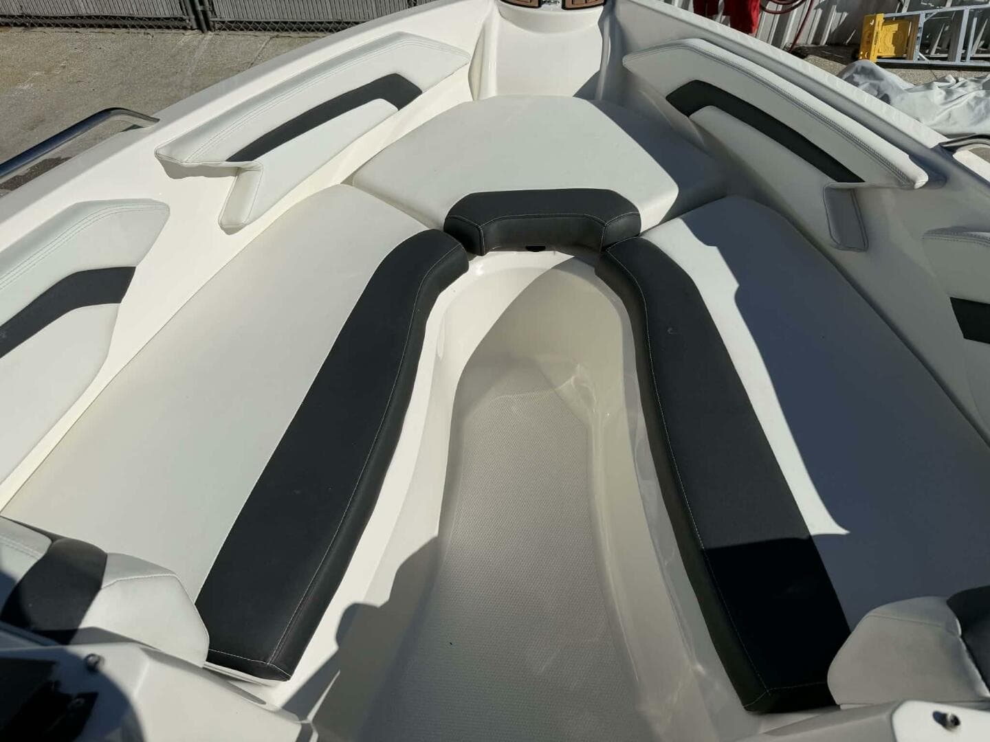 2015 Larson LX 225S IO