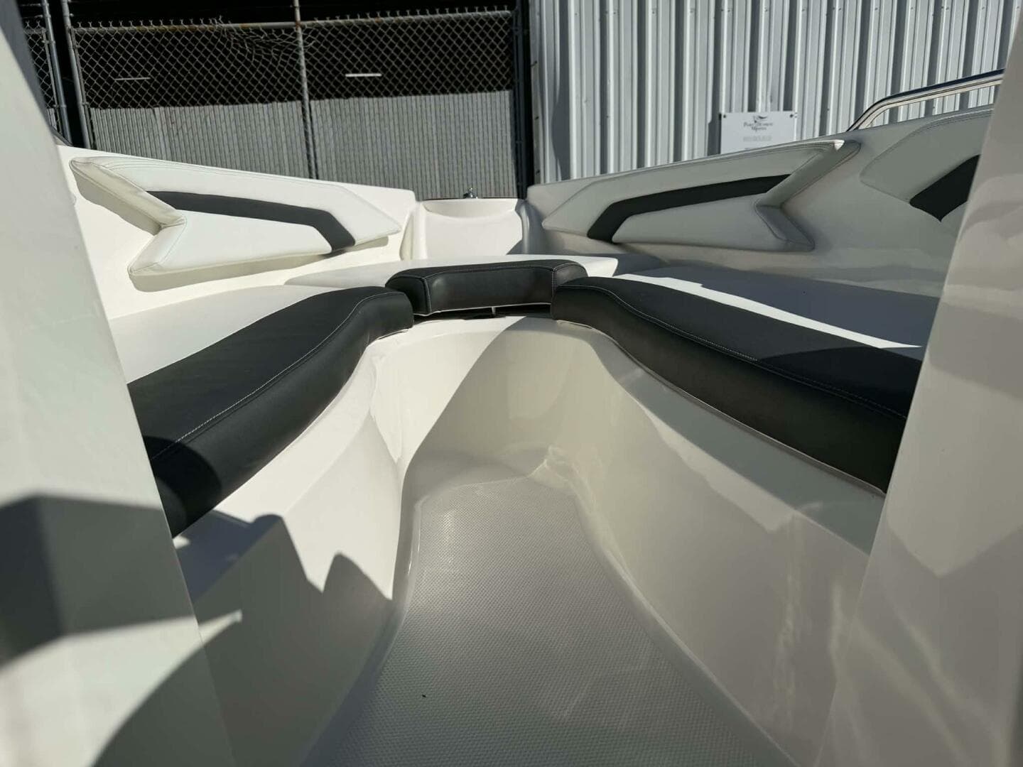 2015 Larson LX 225S IO